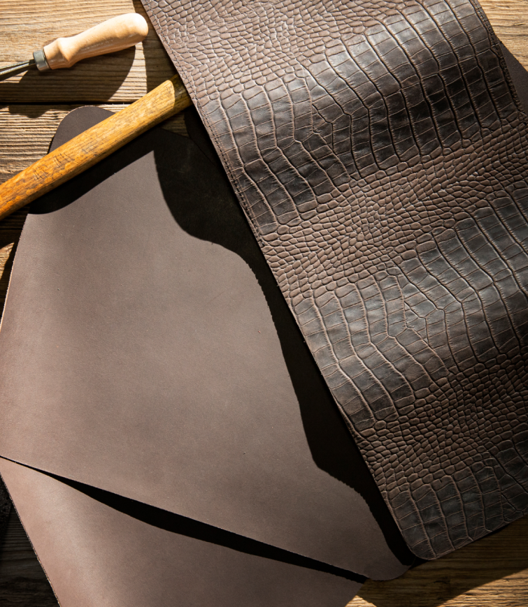 Gerçek rahat, ýokary hilli, owadan we elýeterli aýakgaplar