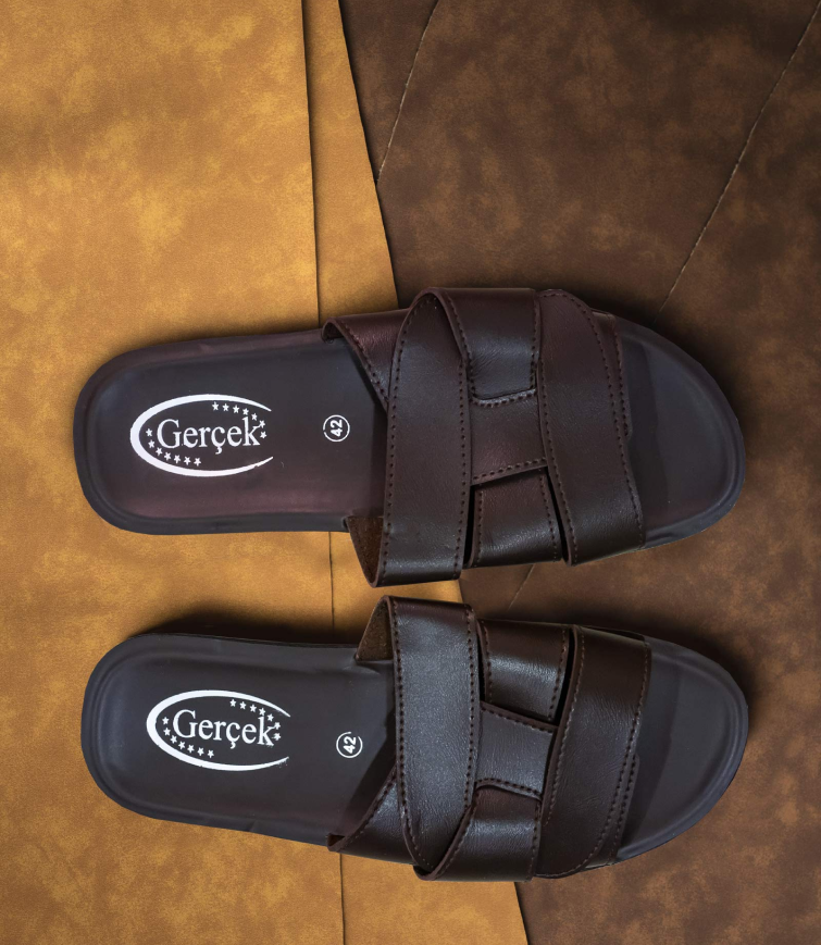 Gerçek rahat, ýokary hilli, owadan we elýeterli aýakgaplar